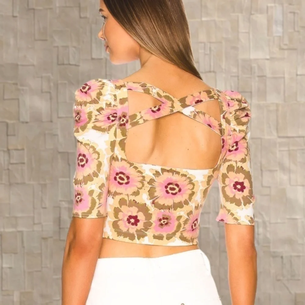 FREE PEOPLE NWT Give Me More Floral 1/2 Sleeve Fitted Open-Strap-Back Crop Top